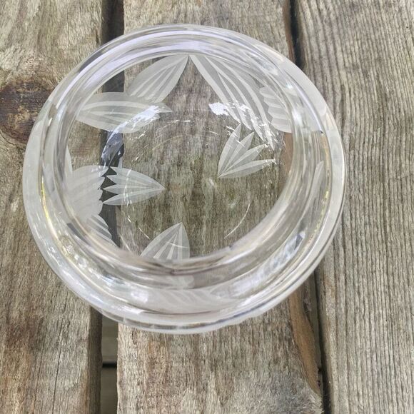 Vintage Frosted Leaf Cut Crystal Glass Trinket Box with Lid Clear Round Vanity J - Picture 6 of 9